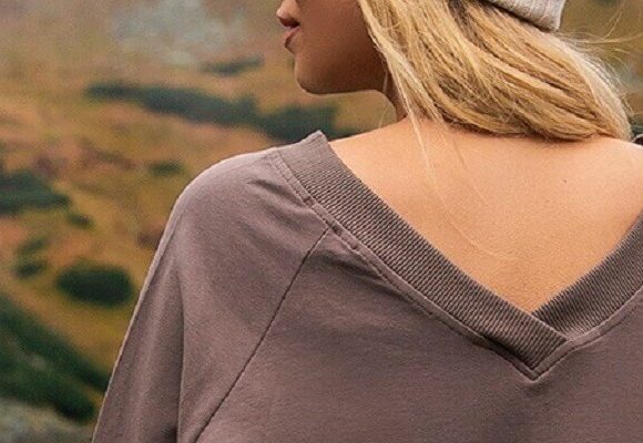 Najwygodniejsze bluzy damskie – jakie modele wybierać?