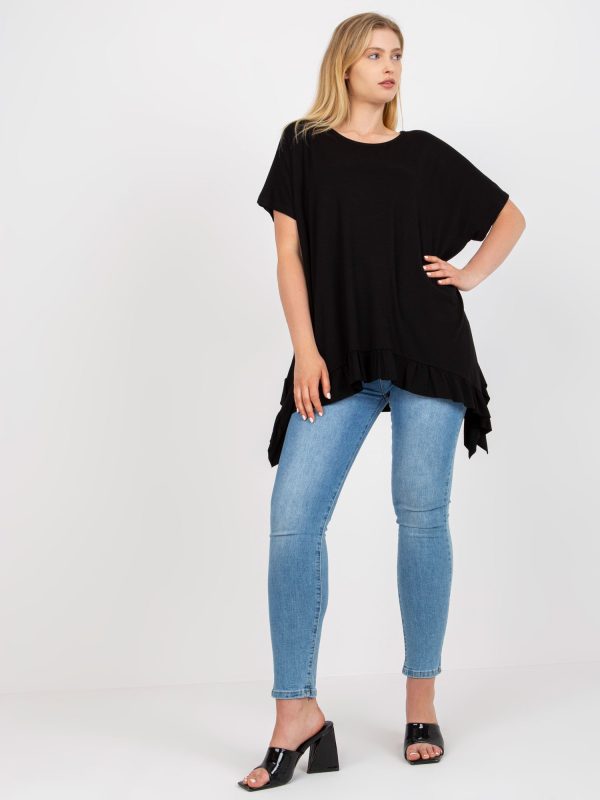 Czarna wiskozowa bluzka plus size z falbaną