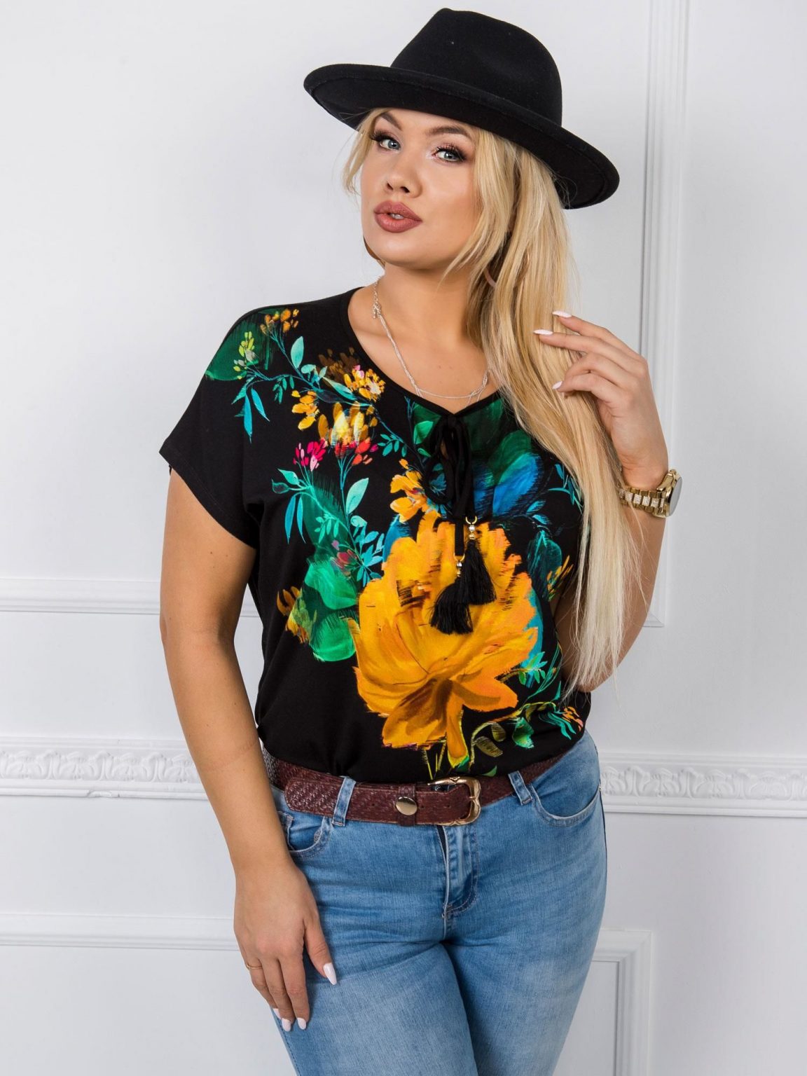 Czarna bluzka plus size Artist