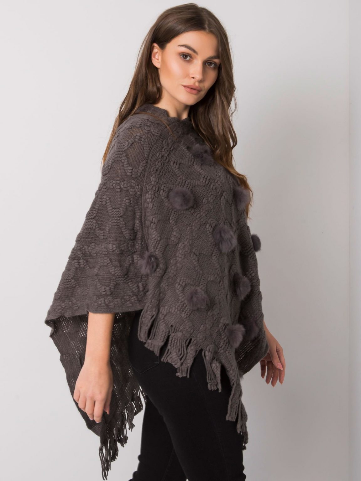 Szare poncho z pomponami Talisha