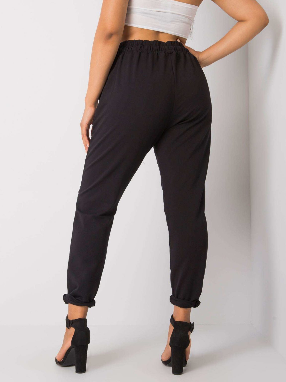 Czarne spodnie dresowe plus size z nadrukiem Abelia