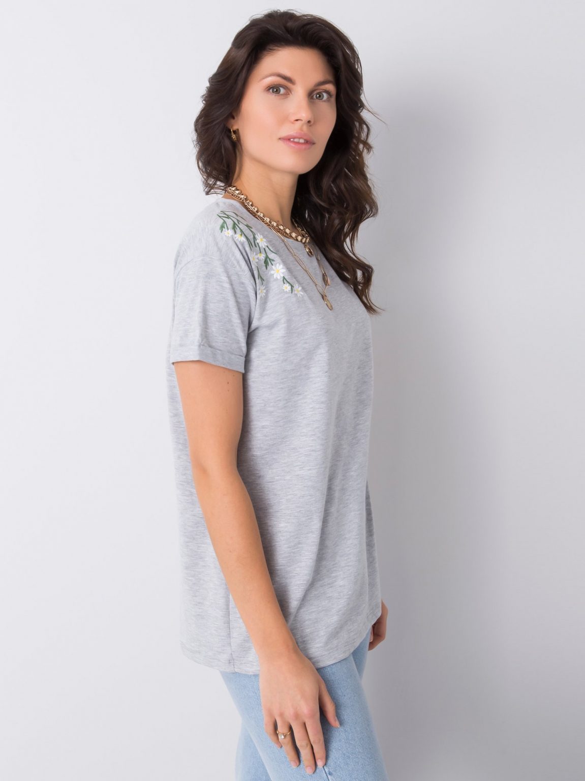 Szary t-shirt z haftem Quincy