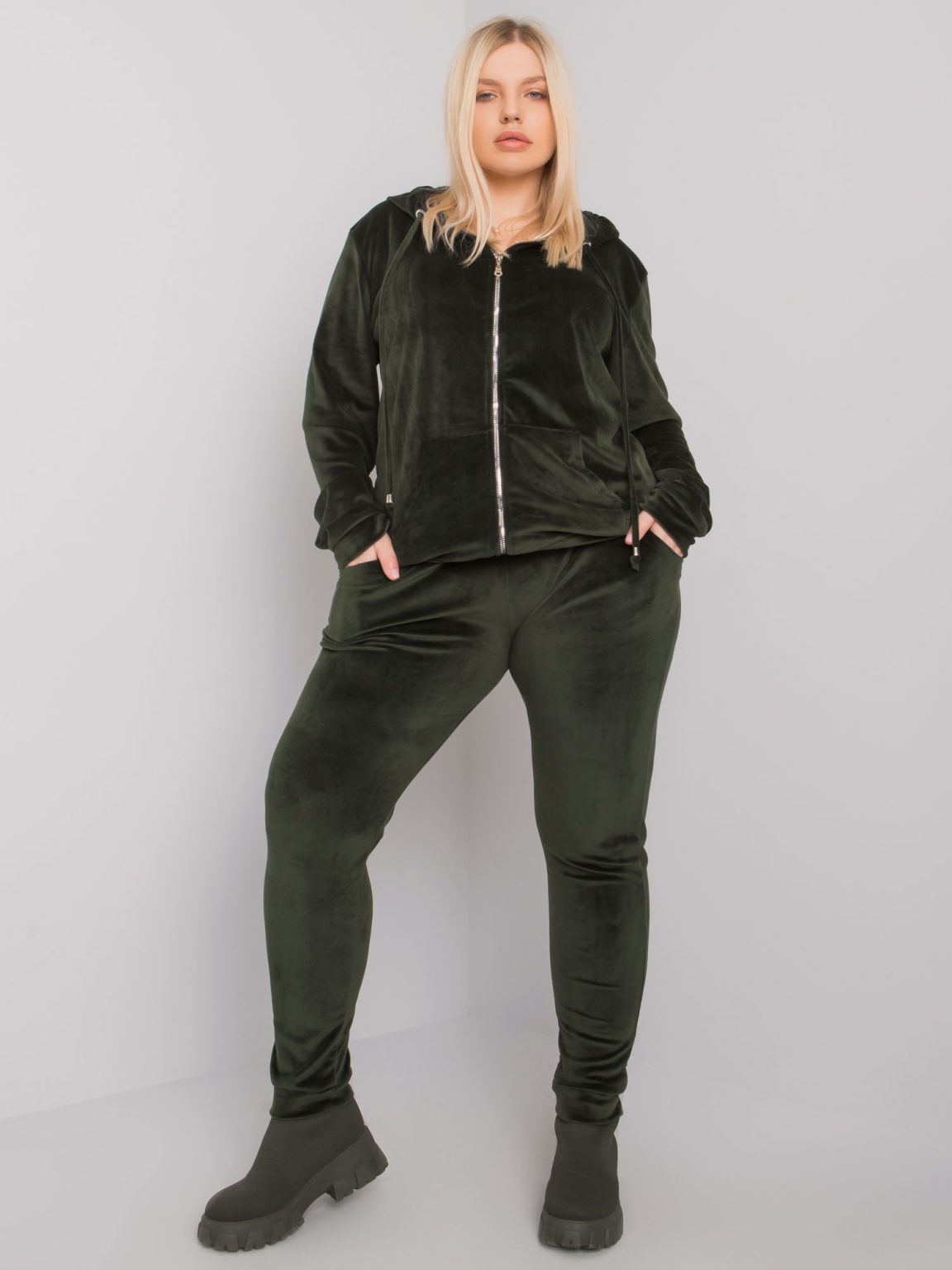 Khaki welurowy komplet plus size Michell