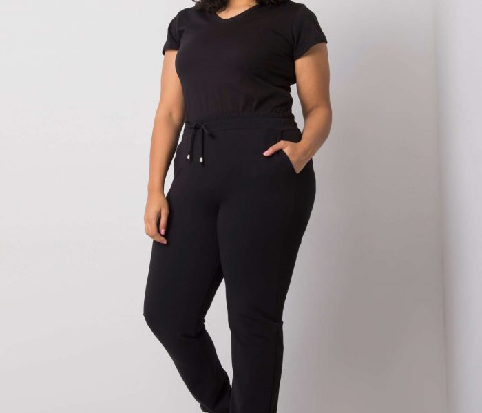 Hurtownia Czarne spodnie dresowe plus size Beatriz