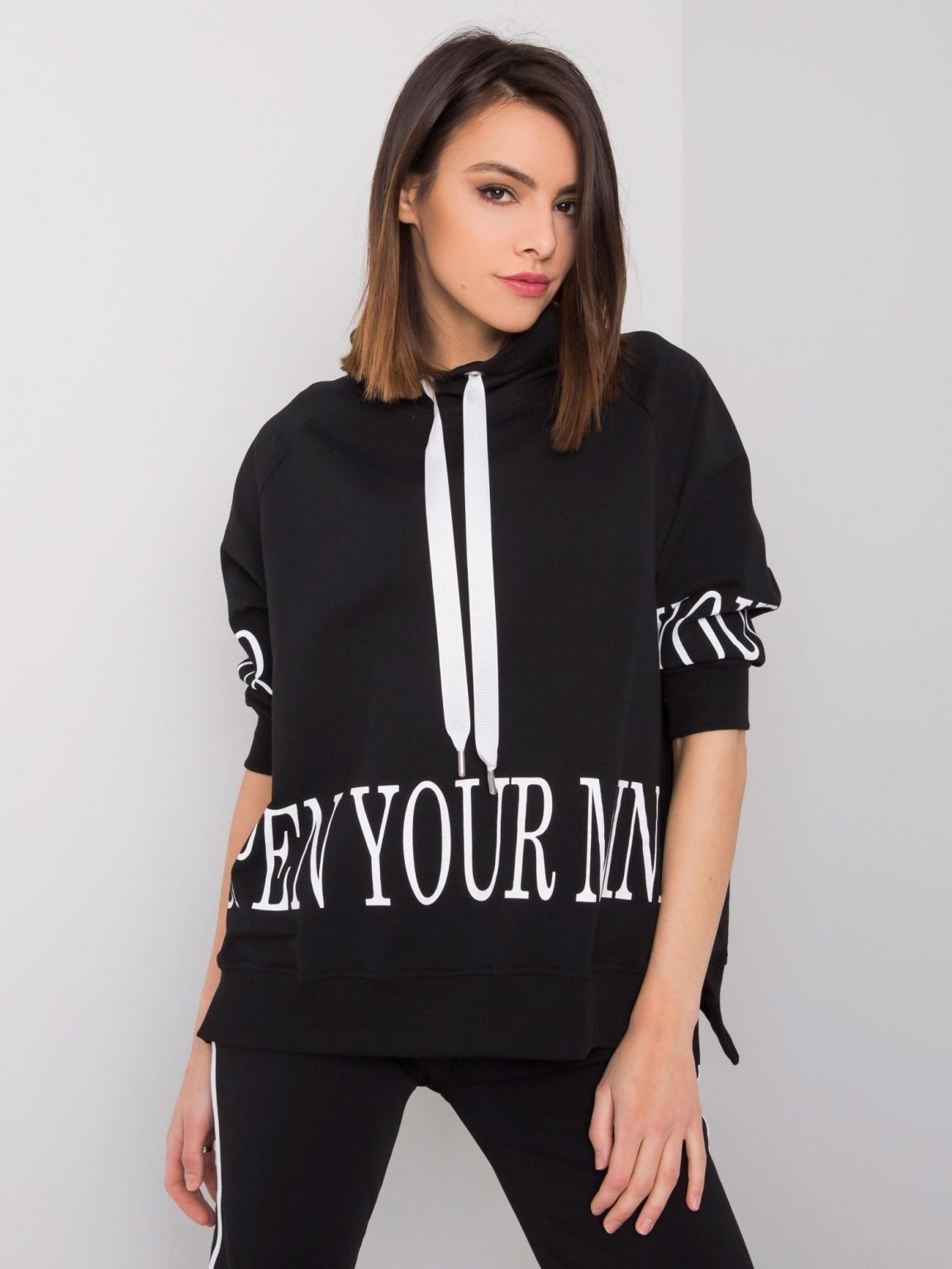 Czarny komplet dresowy Tanvi