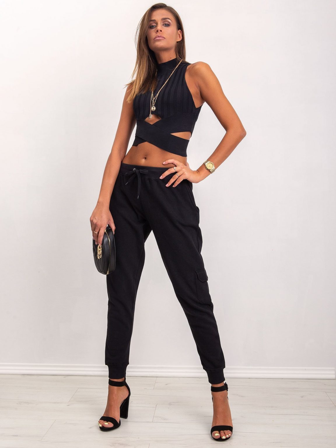 Czarne spodnie dresowe Cupid