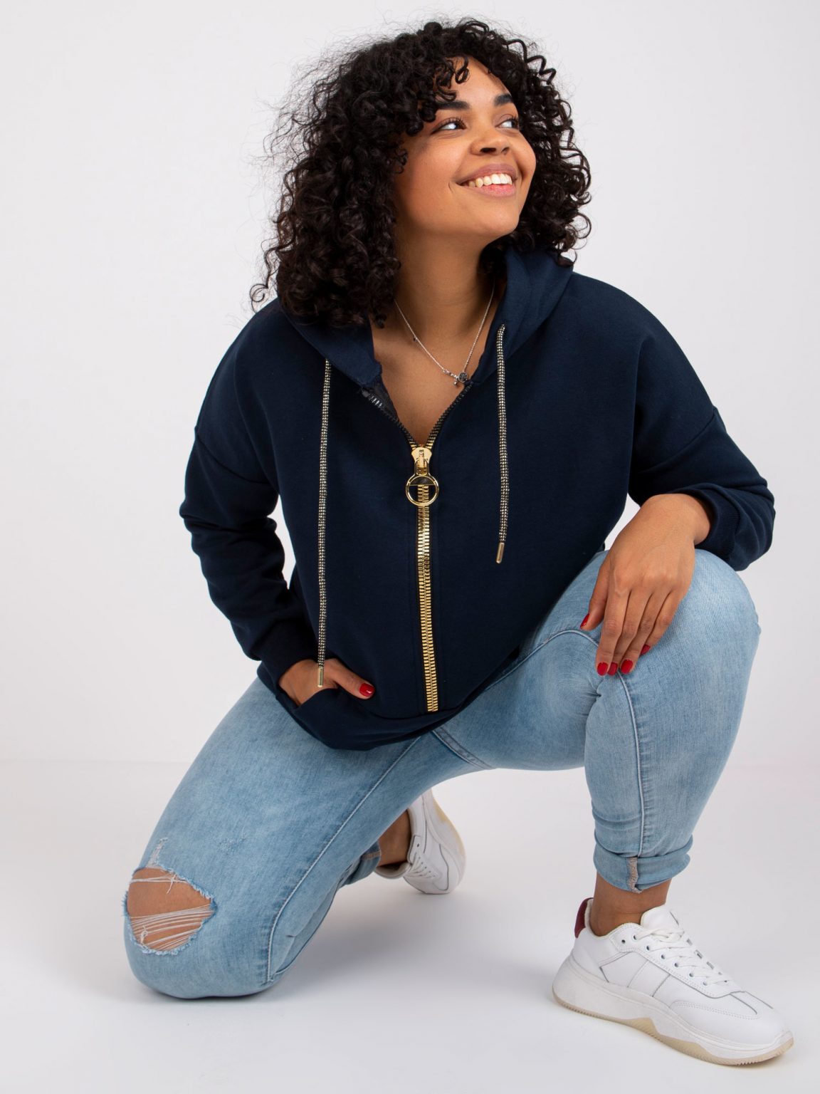 Granatowa gładka dresowa bluza plus size Amanda