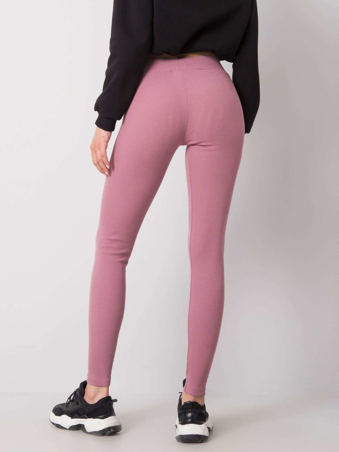 Brudnoróżowe legginsy prążkowane Vesper