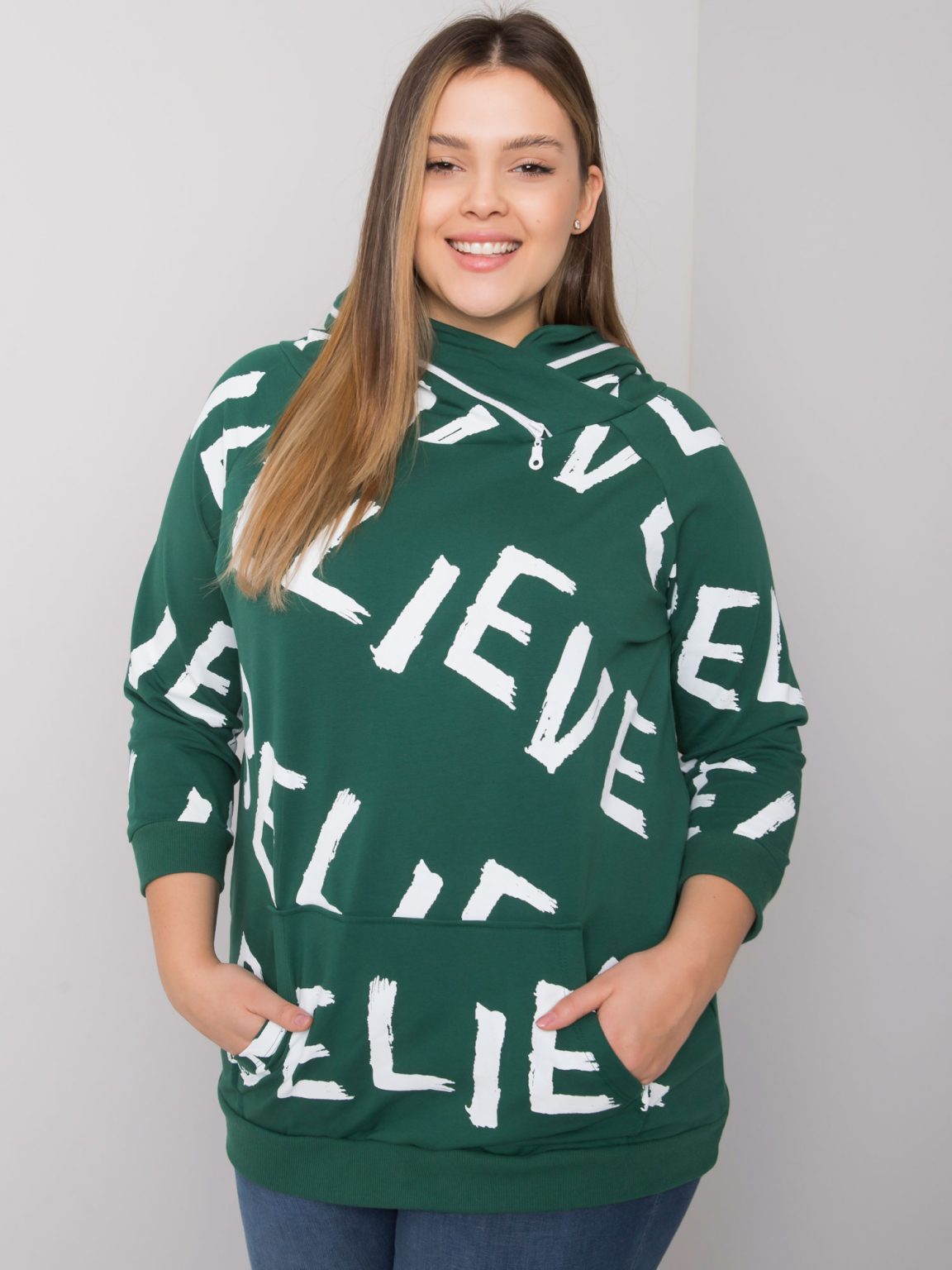 Ciemnozielona wzorzysta bluza plus size Perth