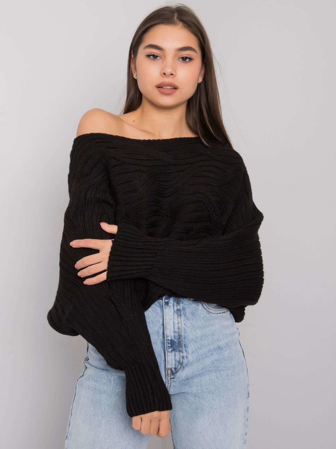 Czarny sweter oversize Burlington