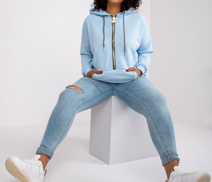 Hurtownia Jasnoniebieska dresowa bluza plus size na suwak Amanda