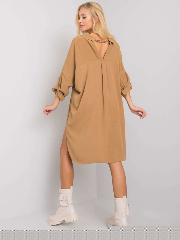 Ciemnobeżowa sukienka oversize Elaria