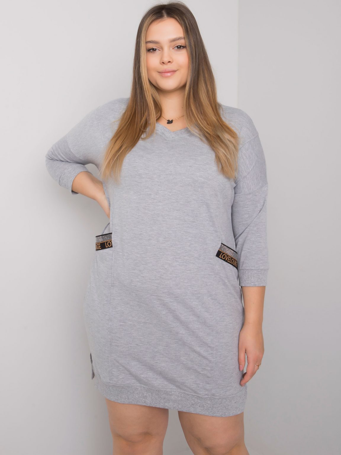 Szara melanżowa sukienka plus size z kieszeniami Susan