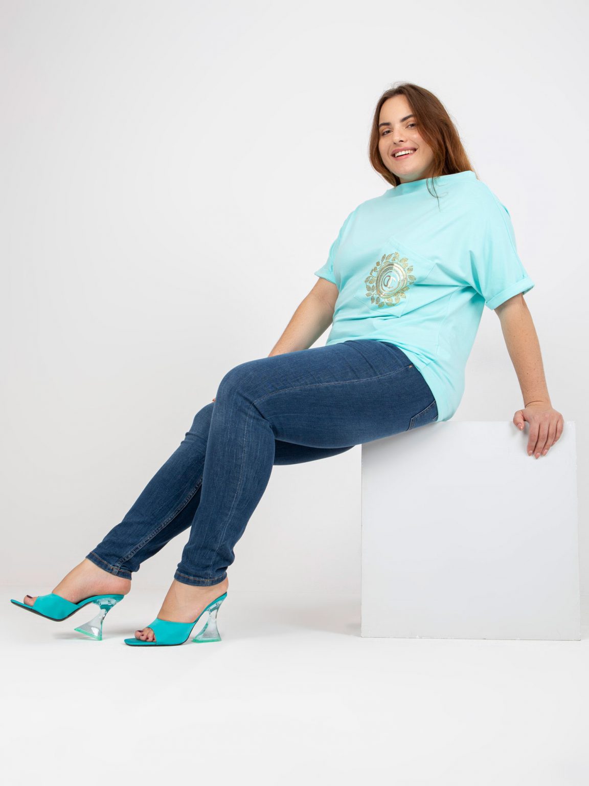 Miętowa bluzka plus size z krótkim rękawem