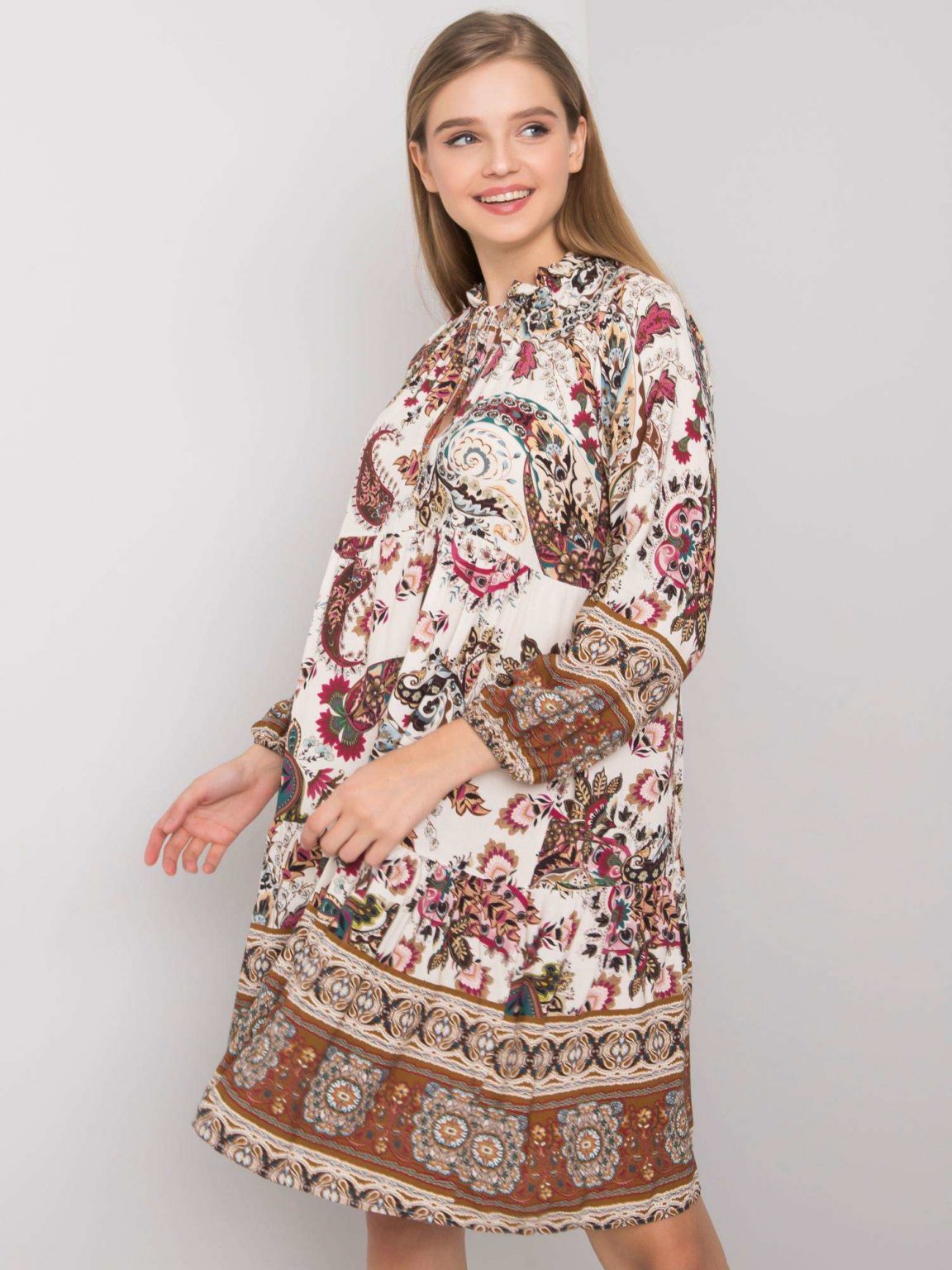 Ecru sukienka ze wzorem paisley Katrice OCH BELLA