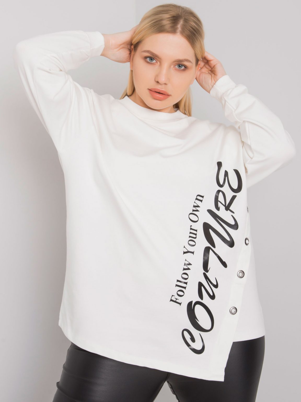 Ecru bluzka asymetryczna plus size Elfriede