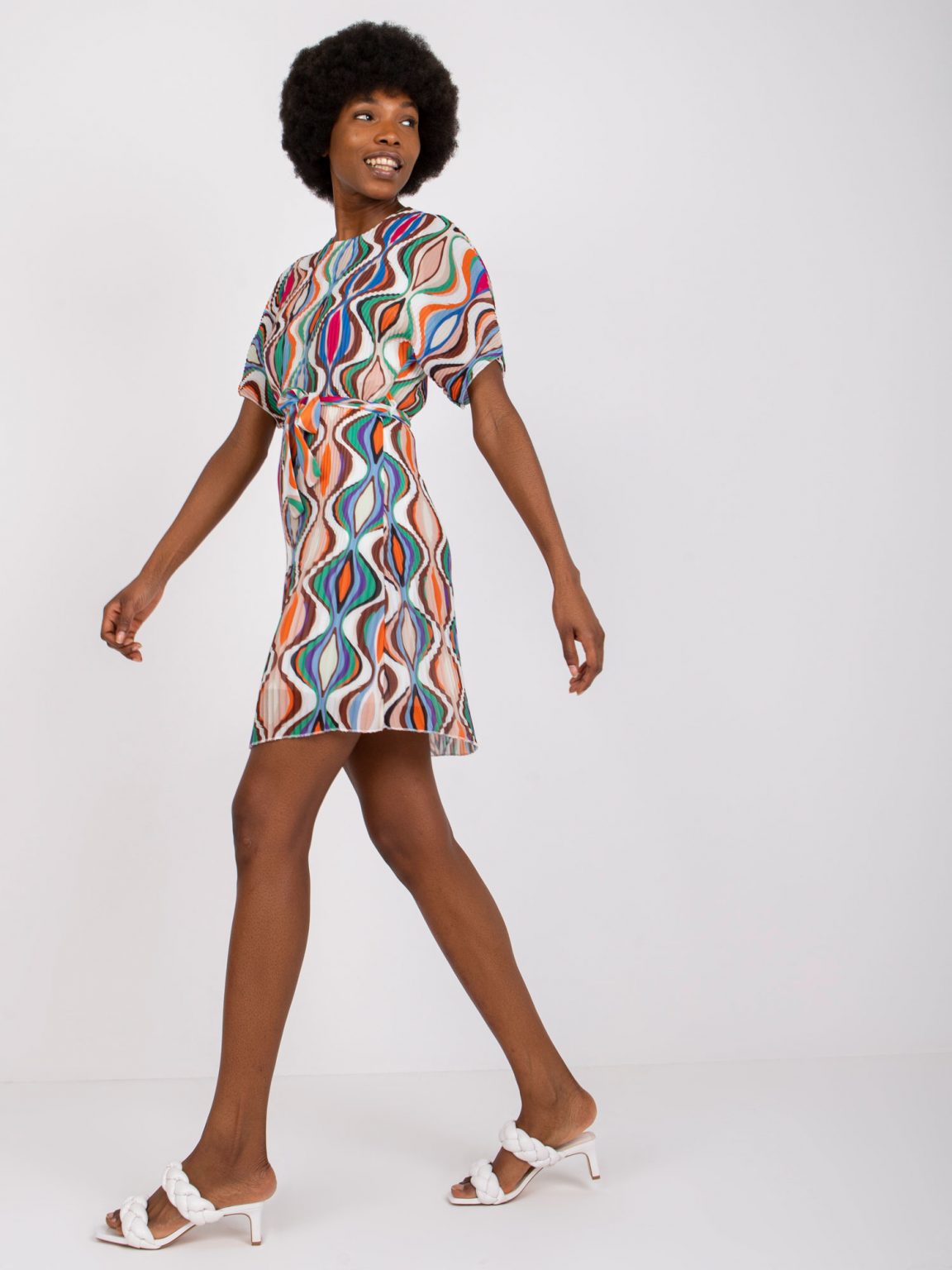 Biała sukienka z podszewką Marianne