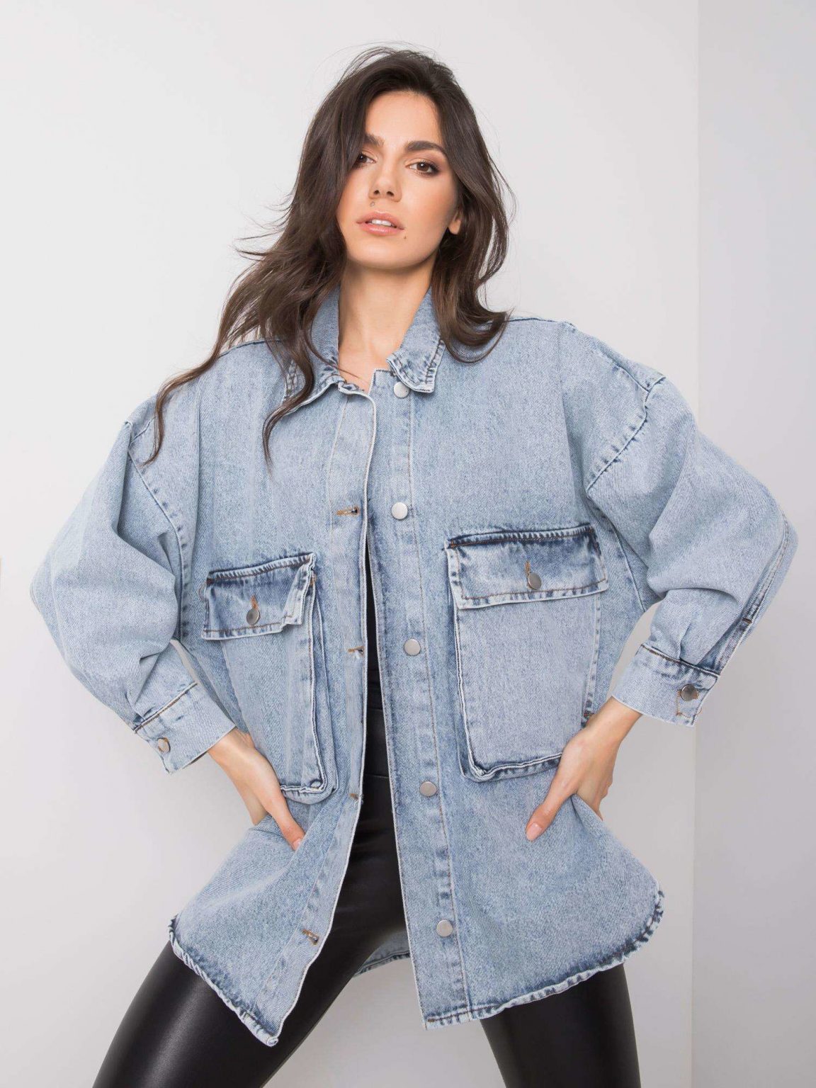 Jasnoniebieska koszula z denimu Betsy RUE PARIS