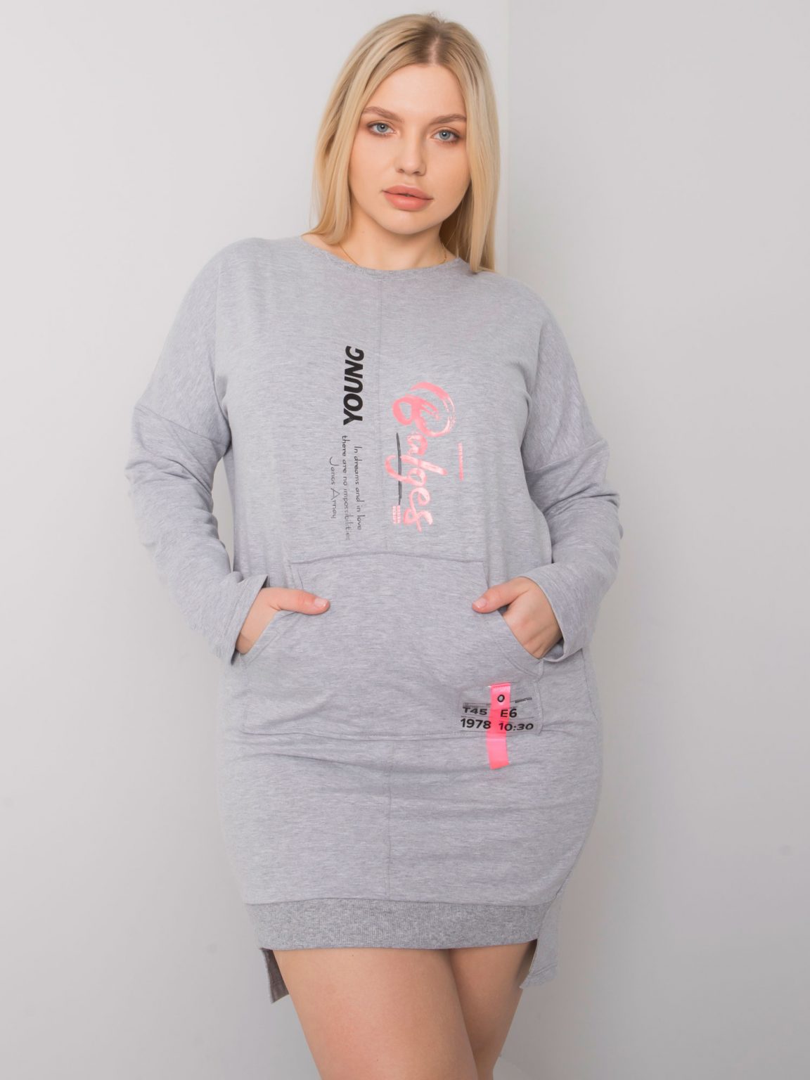 Szara melanżowa sukienka dresowa plus size Akira