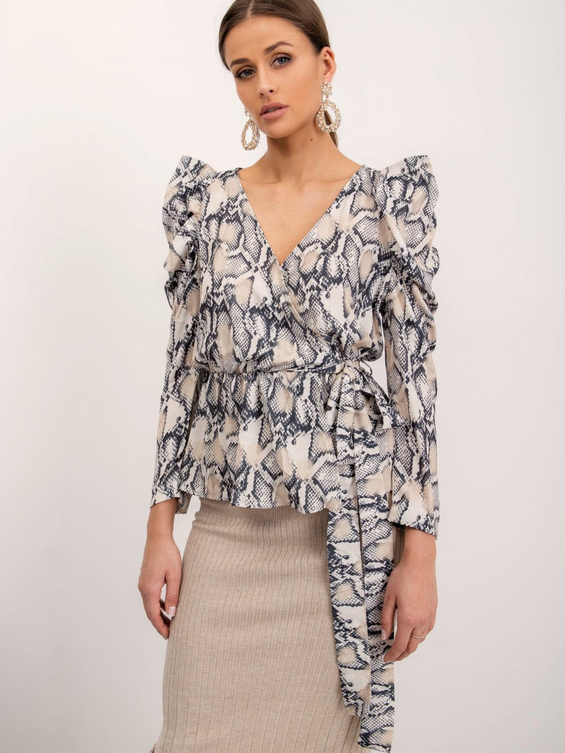 BSL Beżowa bluzka snake print