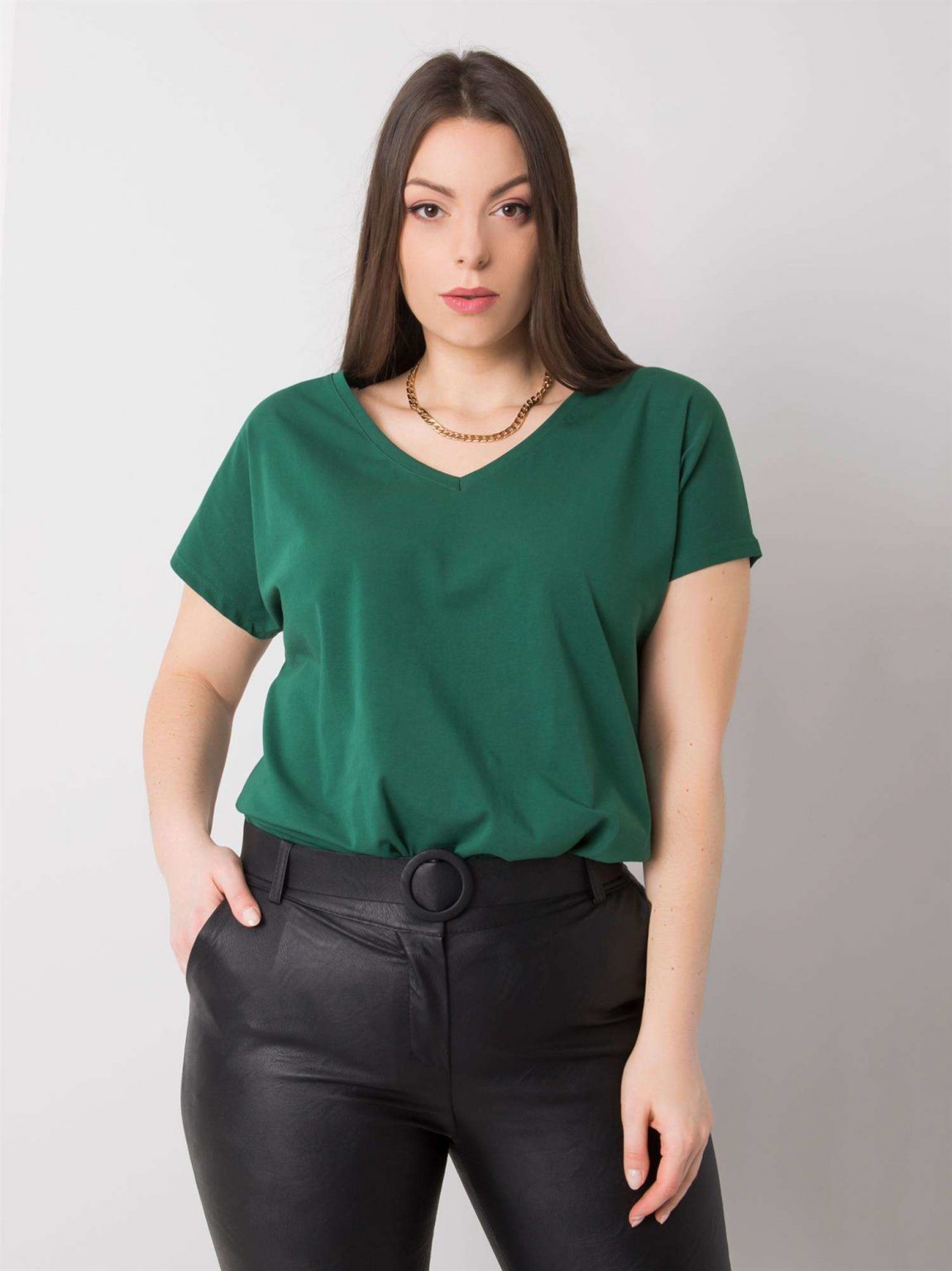Ciemnozielony t-shirt w serek plus size Cassie