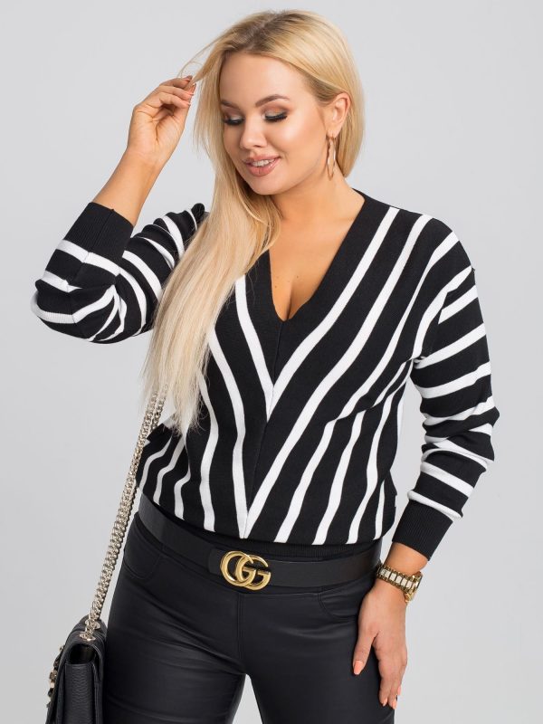 Czarno-biały sweter plus size Bertha