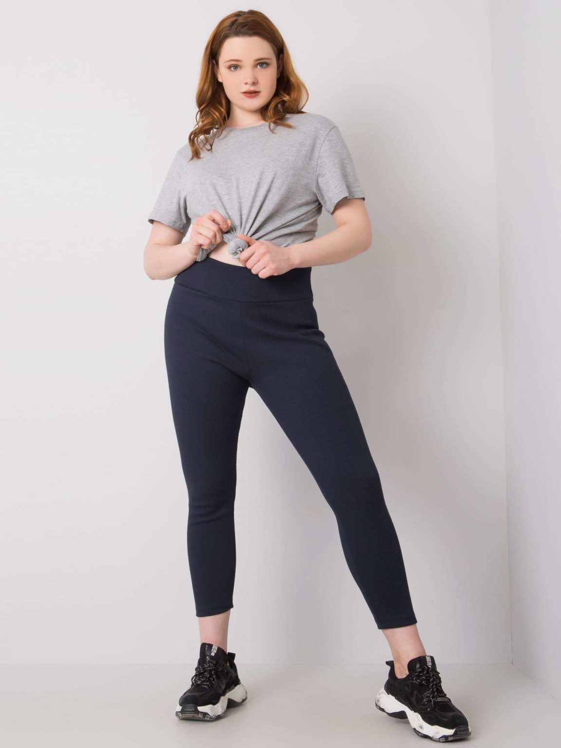 Granatowe legginsy plus size w prążek Caitleen RUE PARIS
