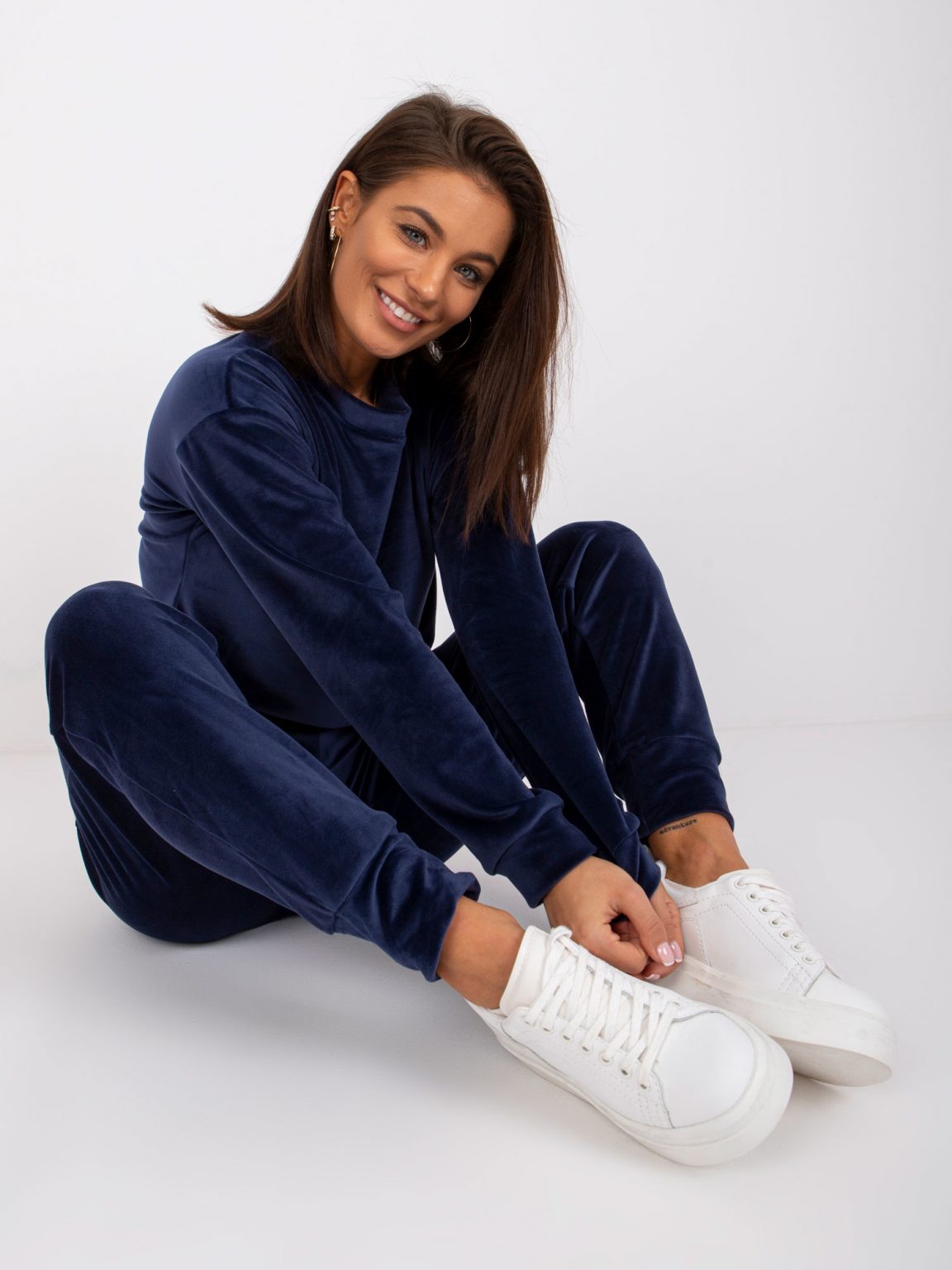 Granatowy welurowy komplet Nicole