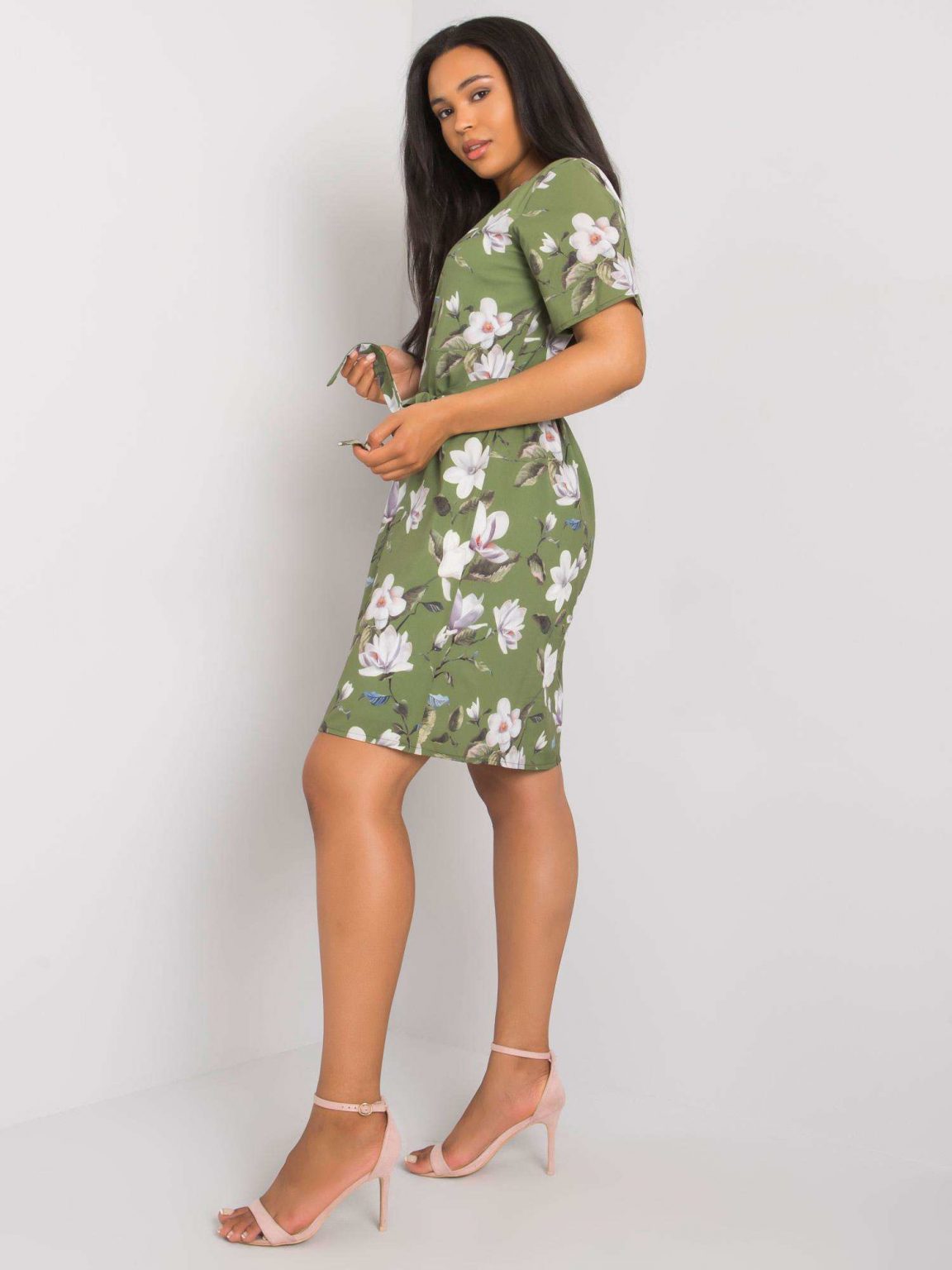 Khaki sukienka plus size z wiązaniem Laurena