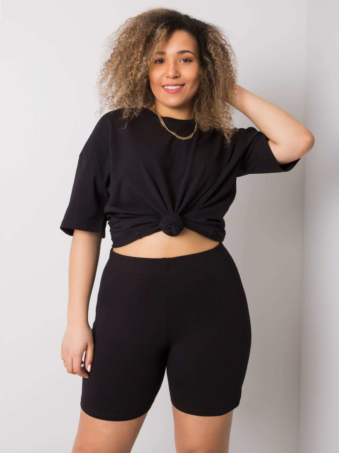 Czarne bawełniane szorty plus size Alessia