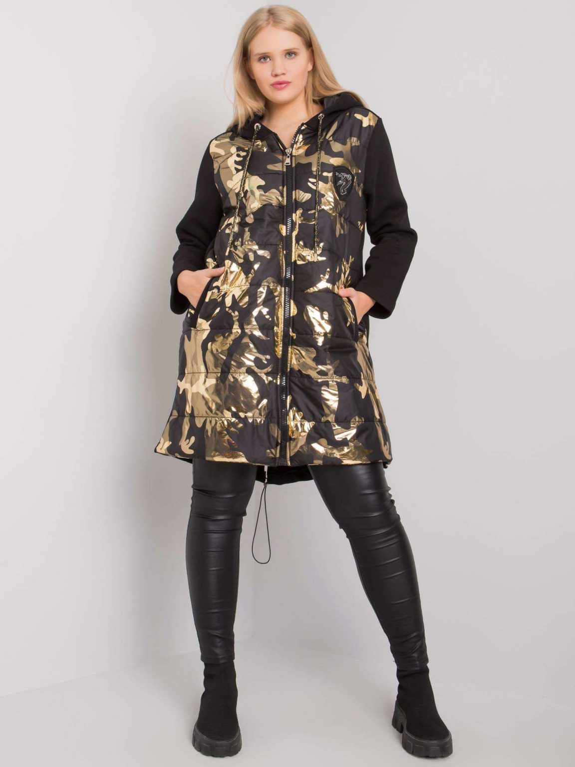 Czarno-złota bluza plus size z kapturem Isha