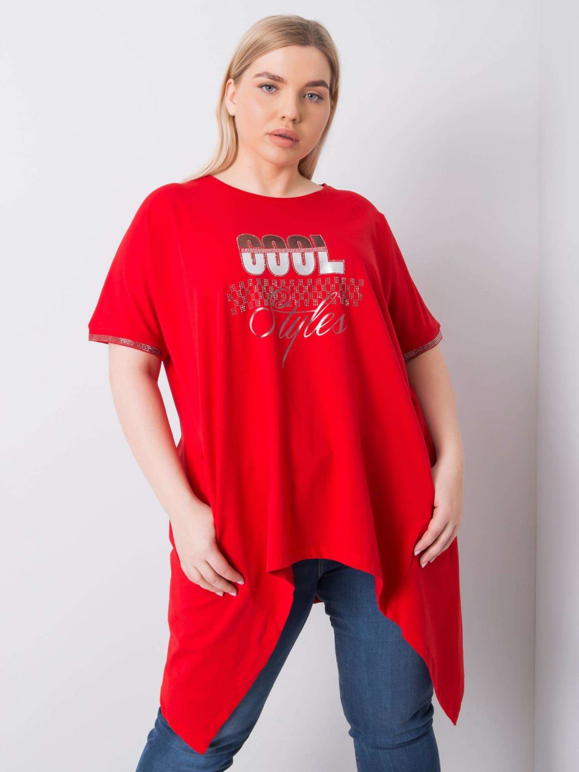 Czerwona asymetryczna bluzka plus size Kendra