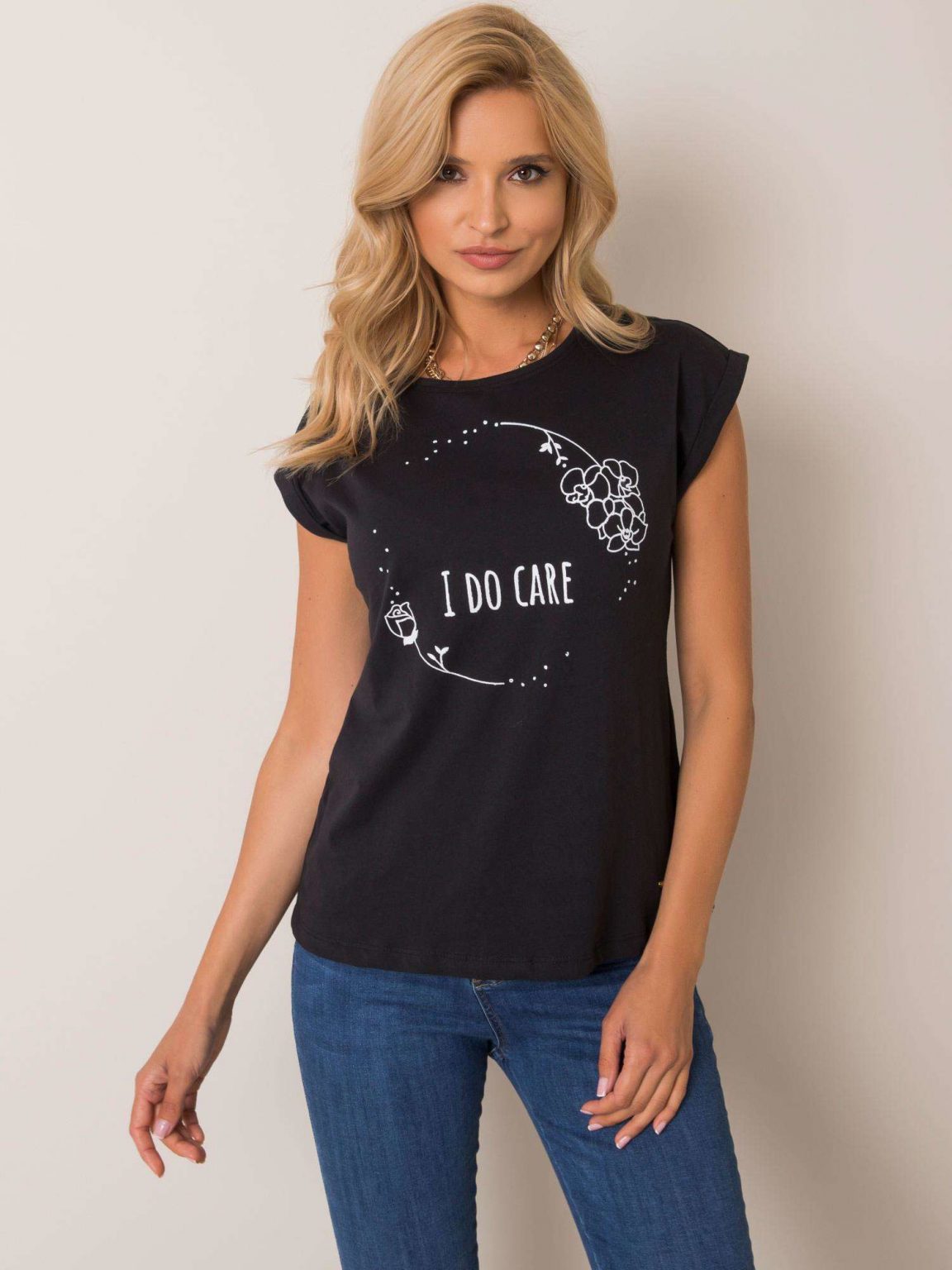 Czarny t-shirt Carla NIE ZNASZ MNIE