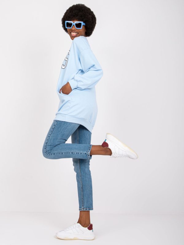 Jasnoniebieska dresowa bluza damska z napisem Poppy