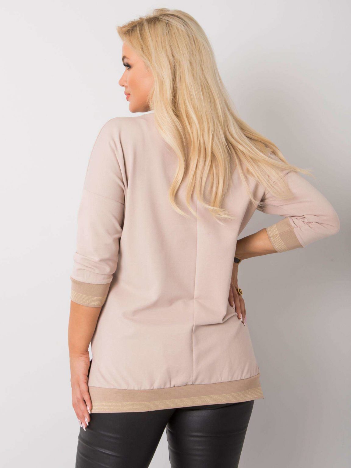 Jasnokawowa bluzka plus size z nadrukiem Avella