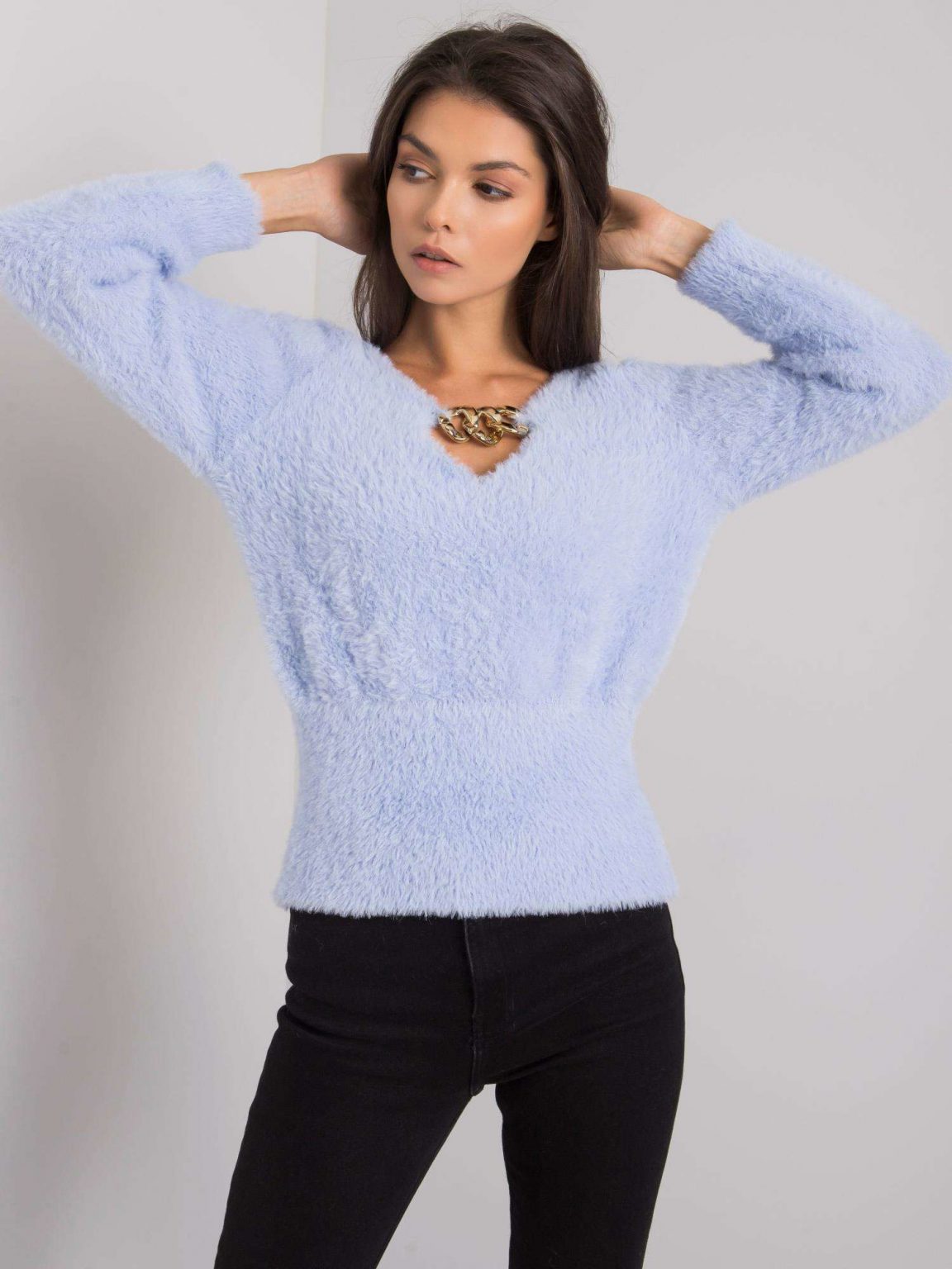Jasnoniebieski sweter z wycięciami Leandre RUE PARIS