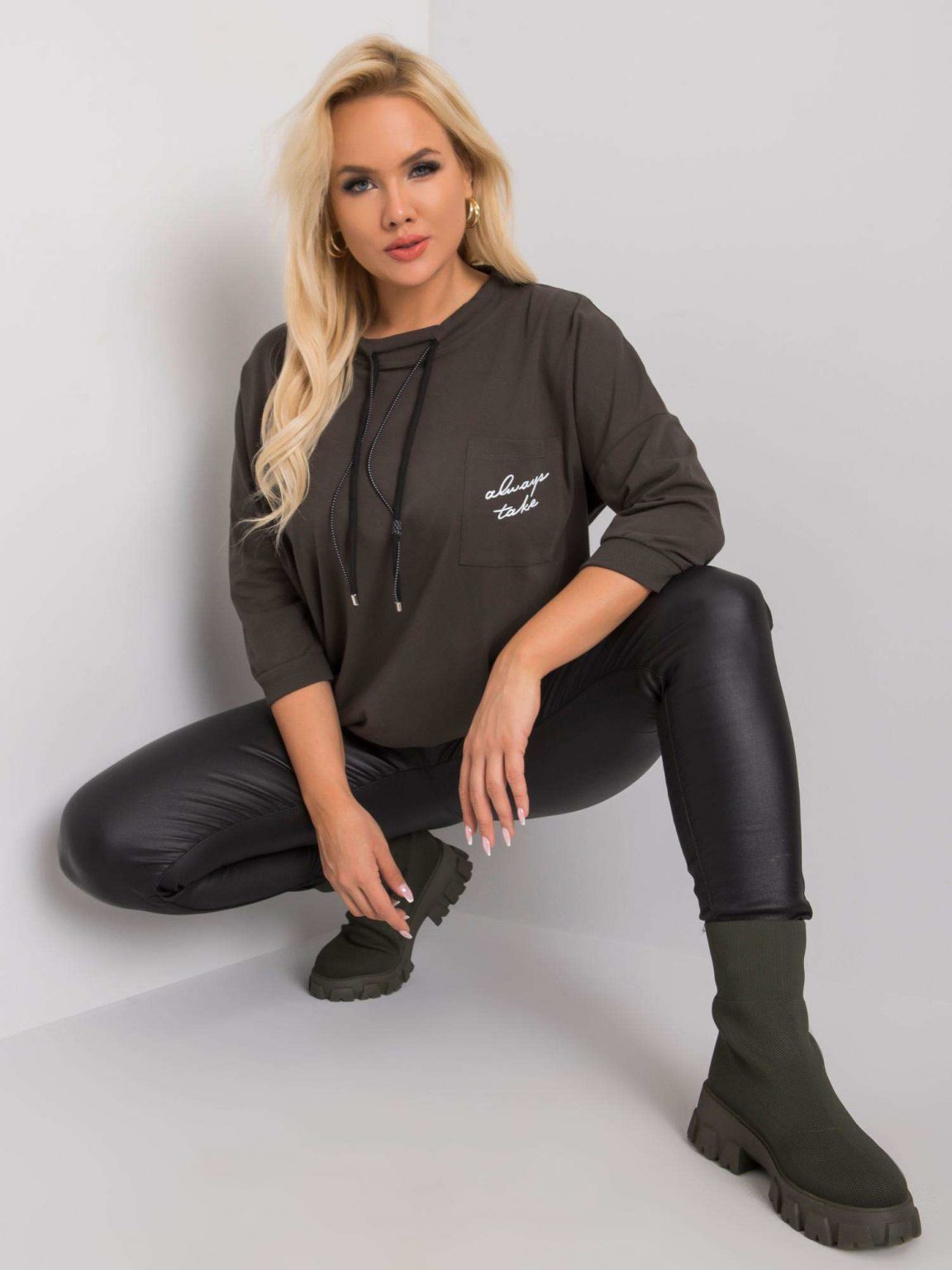 Ciemna khaki bawełniana bluza plus size Shelly