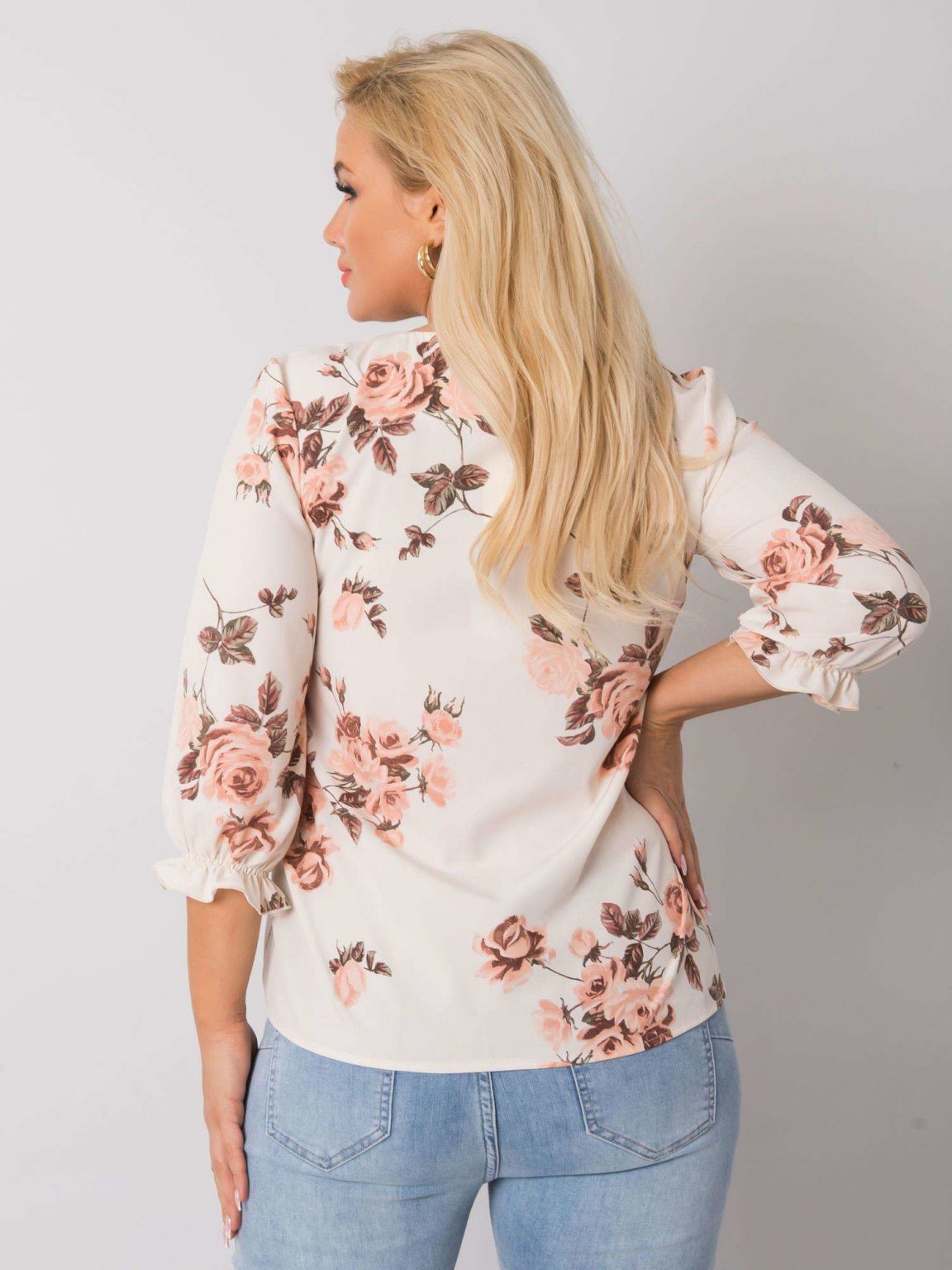 Beżowo-różowa bluzka plus size w kwiaty Sandra