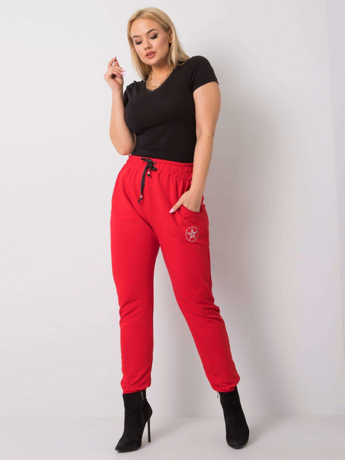 Czerwone spodnie plus size Judith