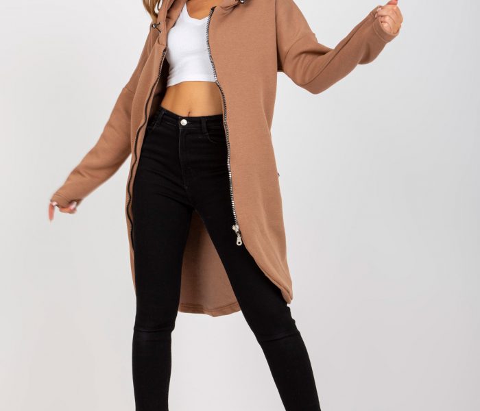 Hurtownia Jasnobrązowa dresowa bluza basic z kieszeniami Tina RUE PARIS