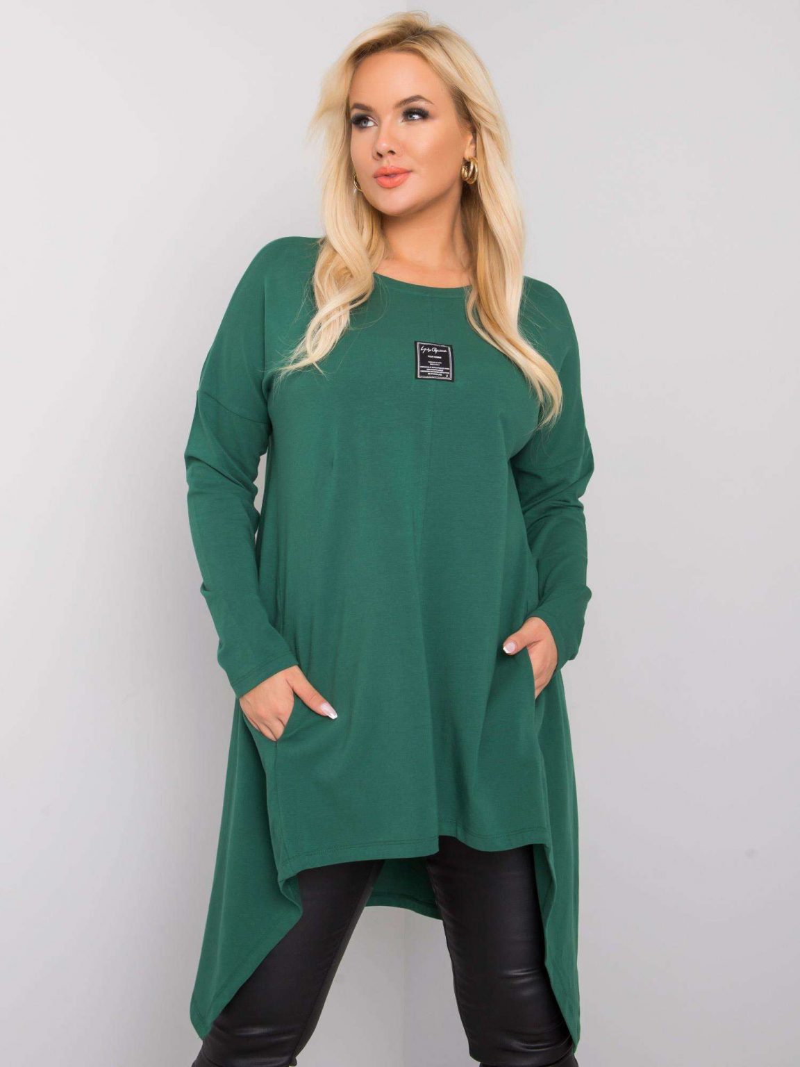 Ciemnozielona tunika plus size z kieszeniami Lara