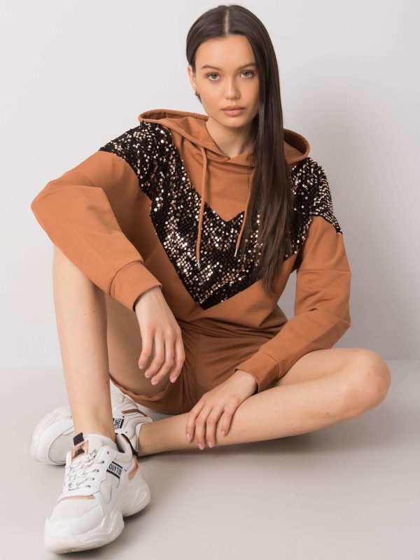 Camelowy komplet z aplikacją Phylicia