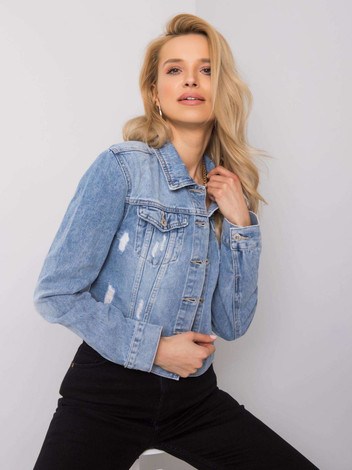 Niebieska kurtka damska jeansowa Juliana