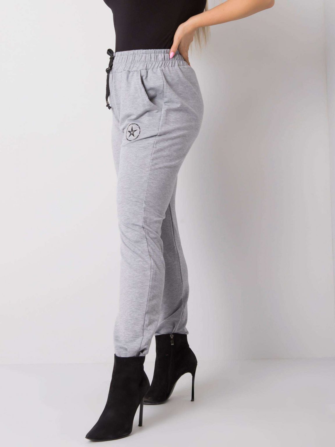 Szare melanżowe spodnie plus size Judith
