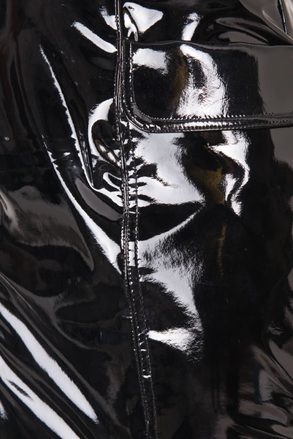 Czarna spódnica winylowa BSL