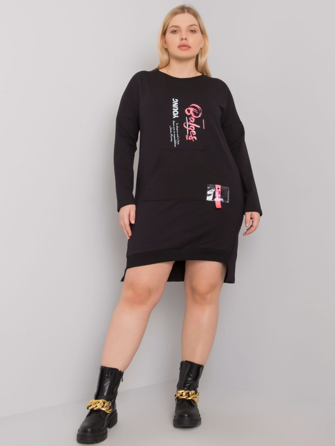 Czarna sukienka dresowa plus size Akira