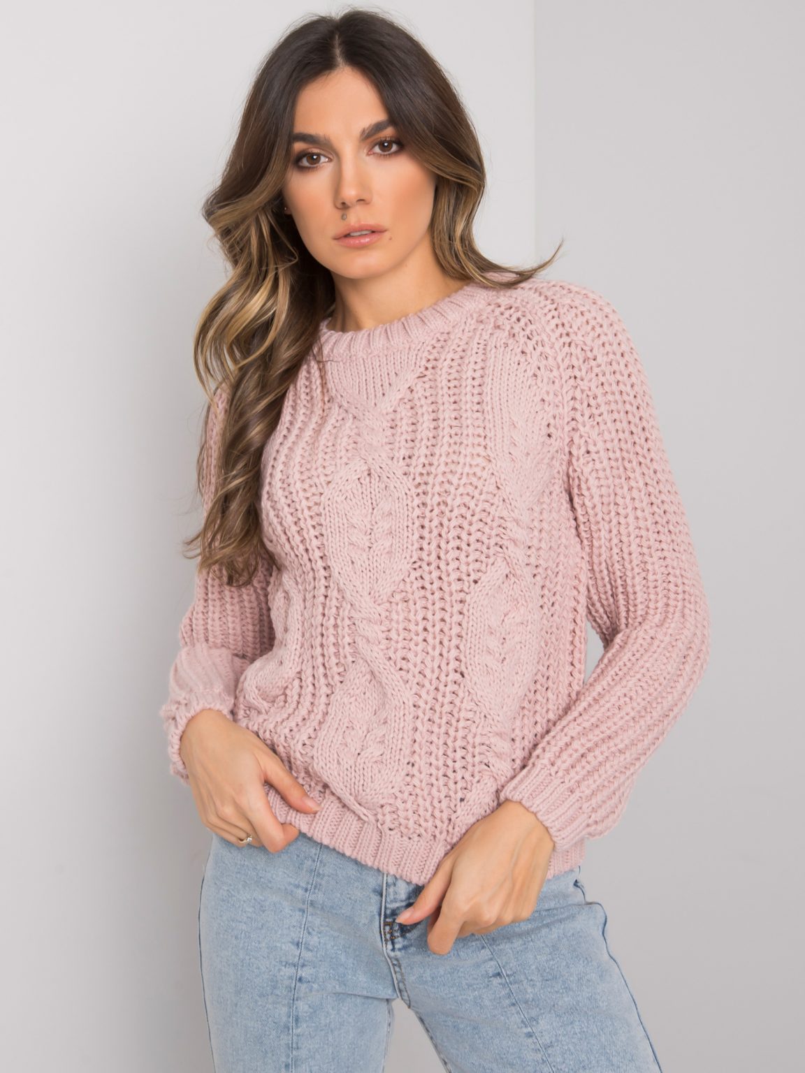 Brudnoróżowy sweter dzianinowy Axton RUE PARIS