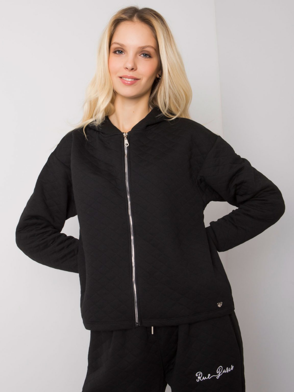Czarna pikowana bluza basic Melanie