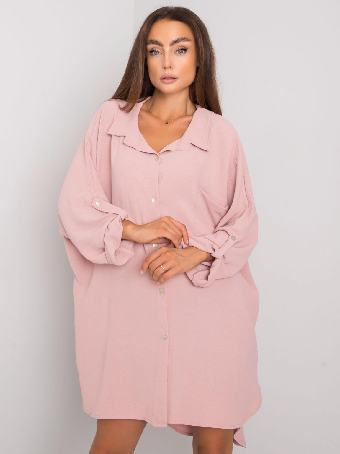Brudnoróżowa sukienka oversize Elaria