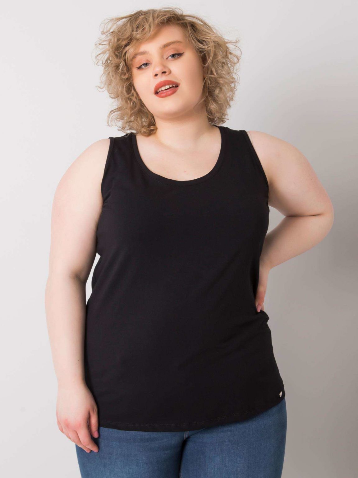 Czarny top plus size z bawełny Keyla